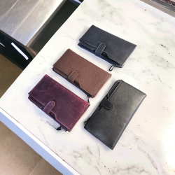 Wallet with Detachable card holder